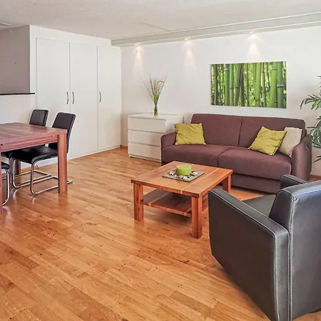 Haks Alpine Cozy Retreat ロイカーバード