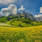 Apartament Haks Alpine Cozy Retreat